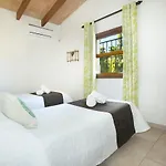 Perez By * 波连斯萨