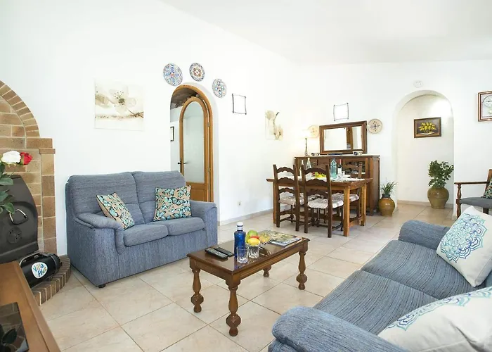 Perez By Willa Pollensa